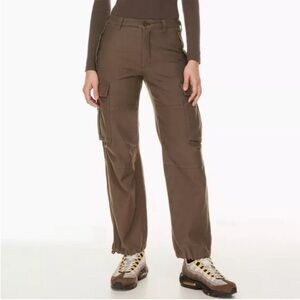 Aritzia TNA brown cargo pants size 2